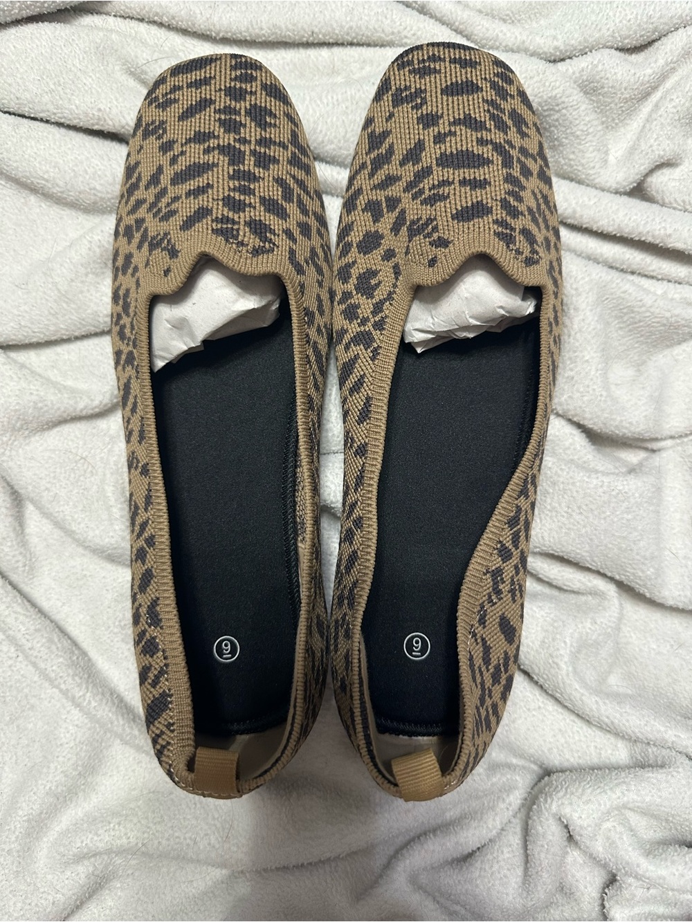 Source Unknown Leopard-Print Slip-On Flats in Tan and Black